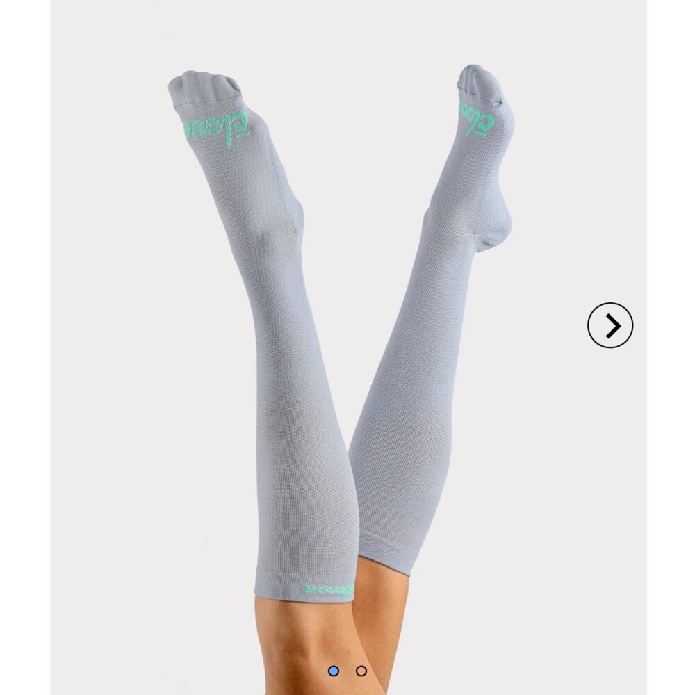 Clove Compression Socks 20-30mmHg Forever Blue‎ With Mint Logo Size small 1 pair